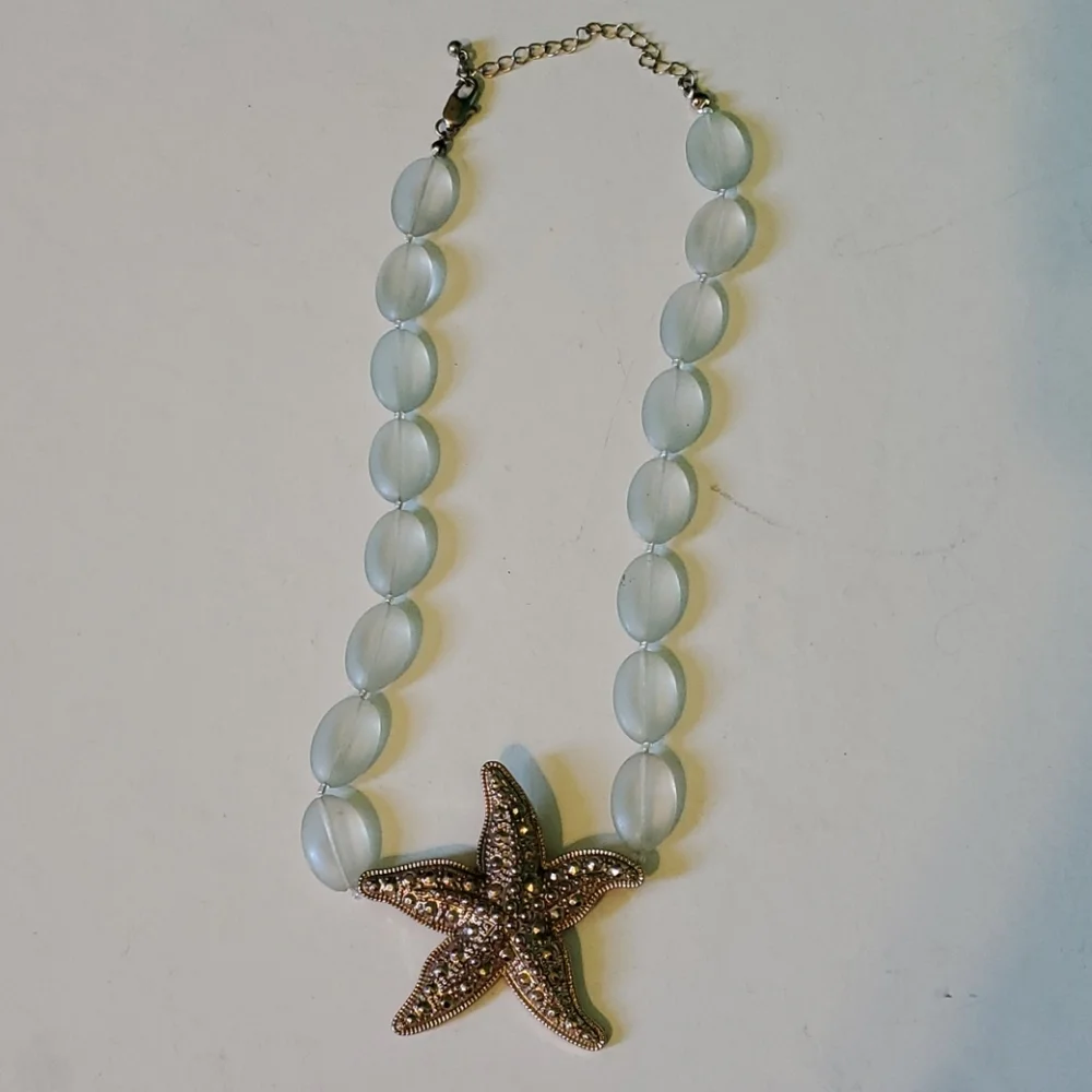 Fashion Nautical starfish and glass like stone necklace